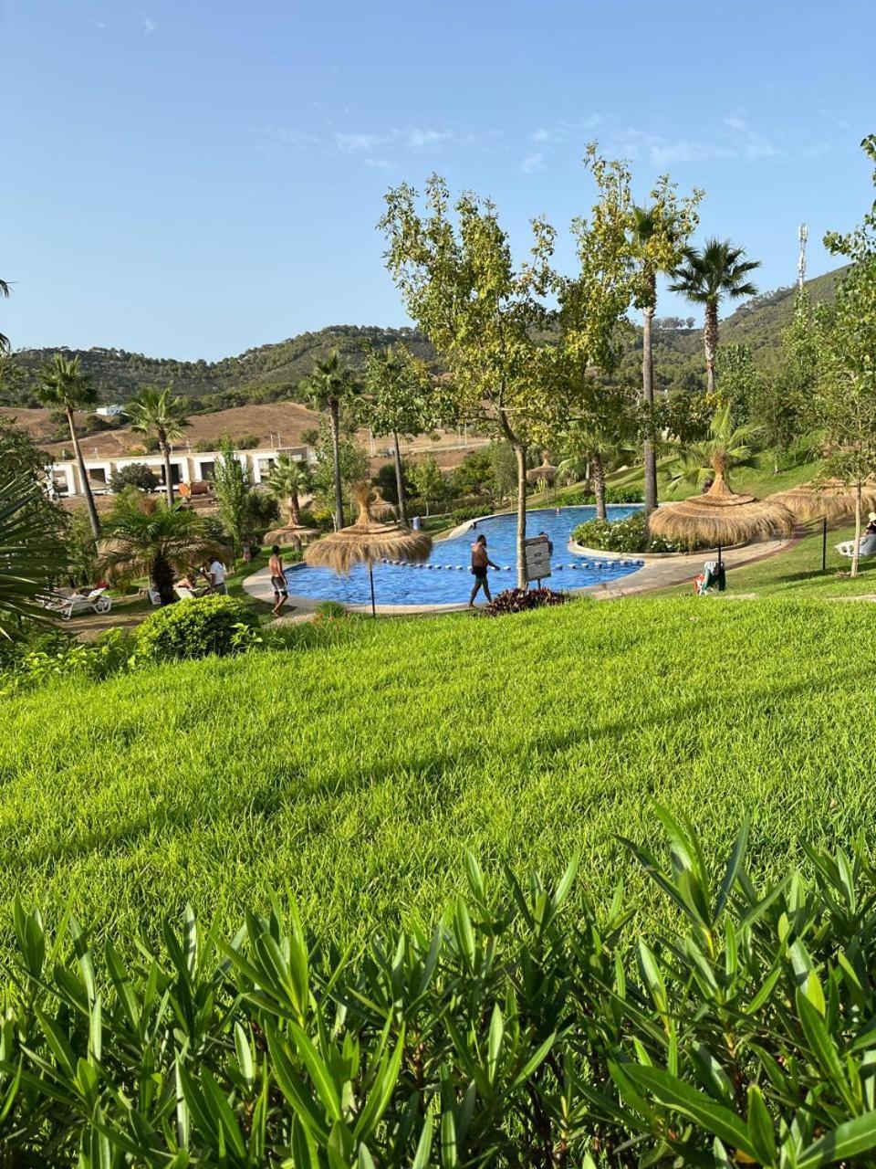 Lilac'S Garden Vue Piscine M'Diq Bagian luar foto